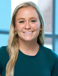 Holly Kessler Headshot